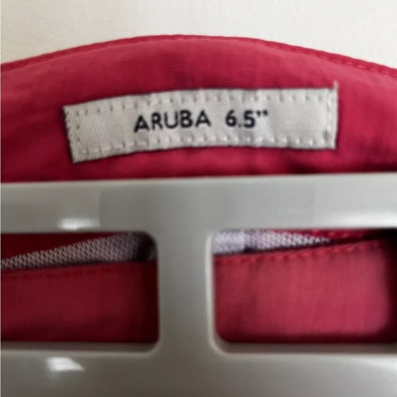 Boto Red Patterned Shorts - Picture 3 of 5